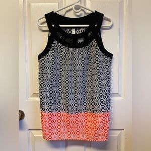 Black and White Geometric Top